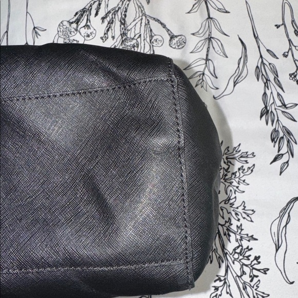 Tory Burch New York Buckle Black Tote with Gold Zipper - Picture 10 of 10